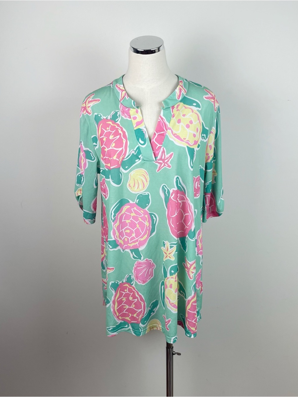Simply Southern Pastel Green Pink White Yellow Sea Turtle Beach Ocean Top